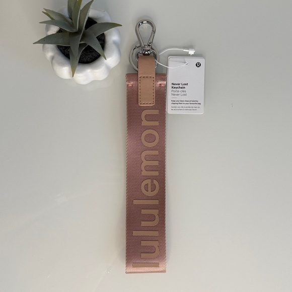 lululemon athletica Accessories - 🍋 Lululemon 🍋 Never Lost Keychain Pastel Pink  NEW